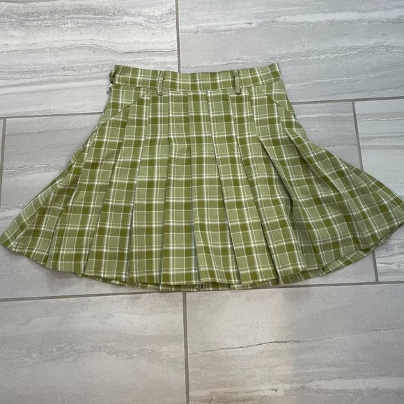 Green and White Plaid Pleated Skirt - Picture 1 of 5
